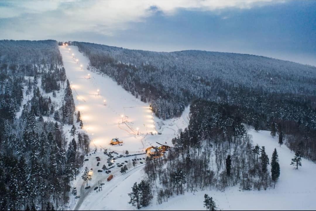 Pensjonat Laworta Ski Ustrzyki Dolne Buitenkant foto